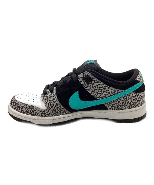 NIKE（ナイキ）NIKE (ナイキ) スニーカー ホワイト×ブラック サイズ:27cmの古着・服飾アイテム