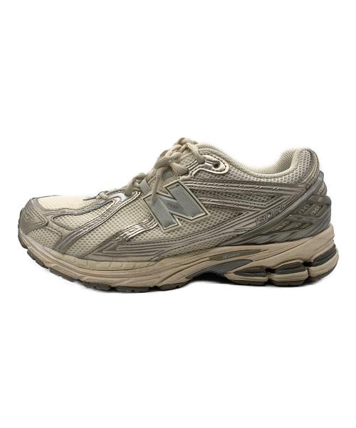 NEW BALANCE（ニューバランス）NEW BALANCE (ニューバランス) ローカットスニーカー ホワイト×シルバー サイズ:27.5cmの古着・服飾アイテム