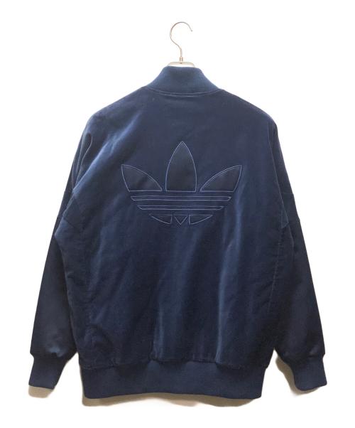 adidas（アディダス）adidas (アディダス) スタジャン ネイビーの古着・服飾アイテム