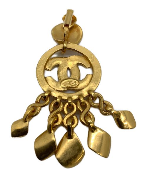 CHANEL（シャネル）CHANEL (シャネル) フリンジイヤリング ゴールド色の古着・服飾アイテム