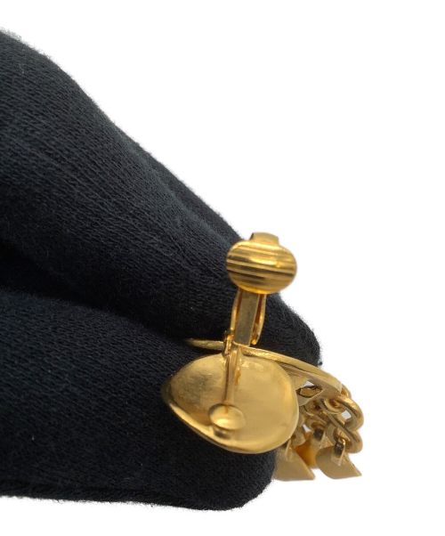 CHANEL（シャネル）CHANEL (シャネル) フリンジイヤリング ゴールド色の古着・服飾アイテム