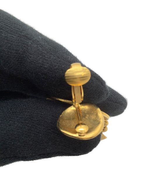 CHANEL（シャネル）CHANEL (シャネル) フリンジイヤリング ゴールド色の古着・服飾アイテム