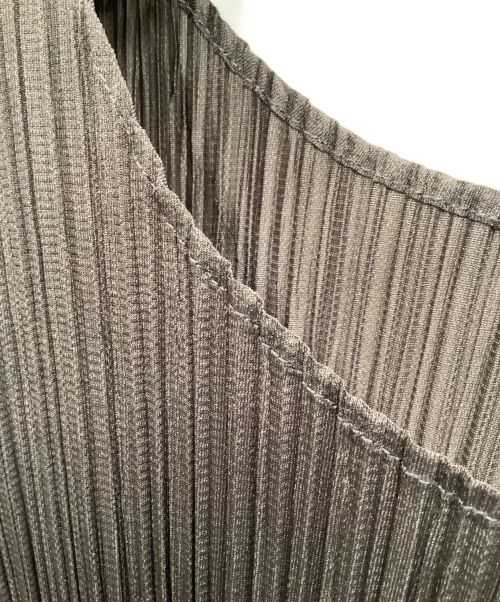PLEATS PLEASE（プリーツプリーズ）PLEATS PLEASE (プリーツプリーズ) カットソー ブラウン サイズ:3の古着・服飾アイテム