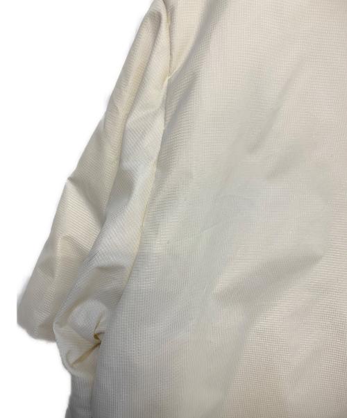 BURBERRY BLACK LABEL（バーバリーブラックレーベル）BURBERRY BLACK LABEL (バーバリーブラックレーベル) ダウンコート アイボリー サイズ:Lの古着・服飾アイテム