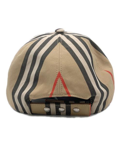 BURBERRY（バーバリー）BURBERRY (バーバリー) キャップ ベージュの古着・服飾アイテム