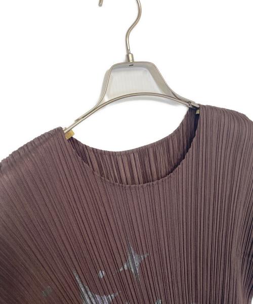 PLEATS PLEASE（プリーツプリーズ）PLEATS PLEASE (プリーツプリーズ) 半袖カットソー ブラウン サイズ:3の古着・服飾アイテム