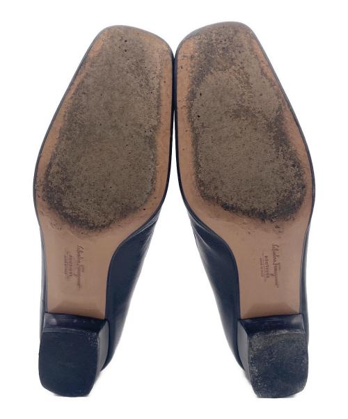 Salvatore Ferragamo（サルヴァトーレ フェラガモ）Salvatore Ferragamo (サルヴァトーレ フェラガモ) フラットパンプス ブラック サイズ:6の古着・服飾アイテム