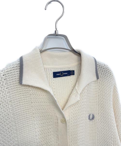 FRED PERRY（フレッドペリー）FRED PERRY (フレッドペリー) RAY BEAMS (レイ ビームス) 別注カラーカーディガン アイボリー サイズ:6の古着・服飾アイテム