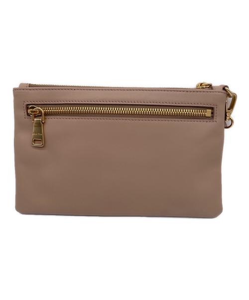 MIU MIU（ミュウミュウ）MIU MIU (ミュウミュウ) クラッチバッグ ベージュの古着・服飾アイテム