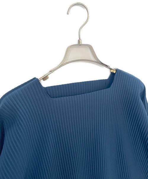 ISSEY MIYAKE（イッセイミヤケ）ISSEY MIYAKE (イッセイミヤケ) スクエアネックプリーツブラウス ネイビー サイズ:Freeの古着・服飾アイテム