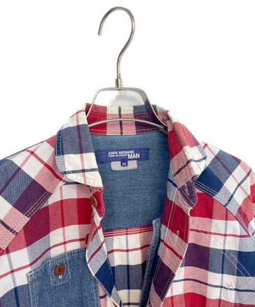 COMME des GARCONS JUNYA WATANABE MAN（コム デ ギャルソン ジュンヤ ワタナベ マン）COMME des GARCONS JUNYA WATANABE MAN (コム デ ギャルソン ジュンヤ ワタナベ マン) 長袖シャツ ホワイト×レッド サイズ:XSの古着・服飾アイテム