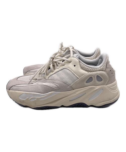 adidas（アディダス）adidas (アディダス) adidas YEEGY BOOST 700(ｱﾃﾞｨﾀﾞｽ ｲｰｼﾞｰﾌﾞｰｽﾄ) ホワイト サイズ:26.5の古着・服飾アイテム