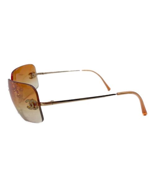 CHANEL（シャネル）CHANEL (シャネル) サングラス ゴールド サイズ:62口17の古着・服飾アイテム