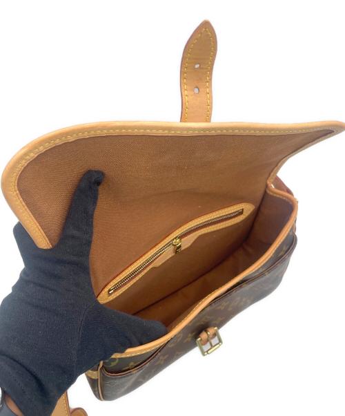 LOUIS VUITTON（ルイ ヴィトン）LOUIS VUITTON (ルイ ヴィトン) ショルダーバッグ ブラウンの古着・服飾アイテム