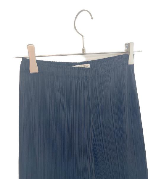 PLEATS PLEASE（プリーツプリーズ）PLEATS PLEASE (プリーツプリーズ) プリーツパンツ ブラックの古着・服飾アイテム