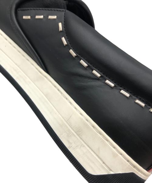 FENDI（フェンディ）FENDI (フェンディ) メタル バグズアイ モンスター レザー スリッポン ブラック サイズ:9の古着・服飾アイテム