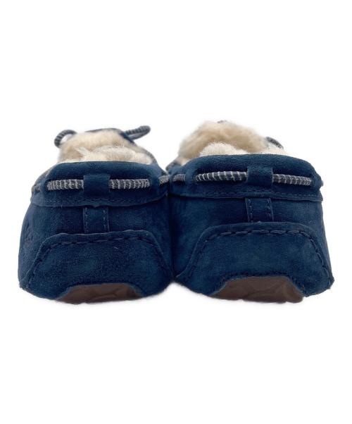 UGG（アグ）UGG (アグ) モカシンシューズ ネイビー サイズ:24の古着・服飾アイテム