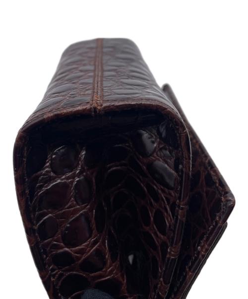 Salvatore Ferragamo（サルヴァトーレ フェラガモ）Salvatore Ferragamo (サルヴァトーレ フェラガモ) 型押しポシェット ブラウンの古着・服飾アイテム