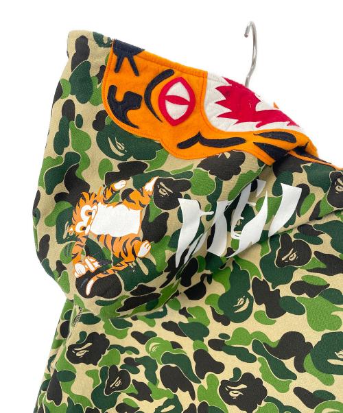 A BATHING APE（ア ベイシング エイプ）A BATHING APE (ア ベイシング エイプ) ジップパーカー ベージュ×グリーン サイズ:Lの古着・服飾アイテム