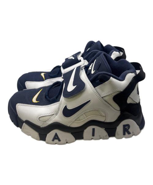 NIKE（ナイキ）NIKE (ナイキ) ミッドカットスニーカー AIR BARRAGE(エアバラージ) MID ホワイト×ネイビー サイズ:27の古着・服飾アイテム