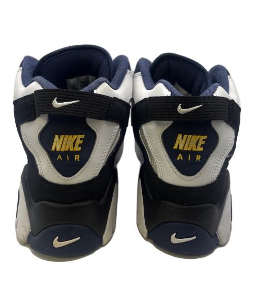 NIKE（ナイキ）NIKE (ナイキ) ミッドカットスニーカー AIR BARRAGE(エアバラージ) MID ホワイト×ネイビー サイズ:27の古着・服飾アイテム
