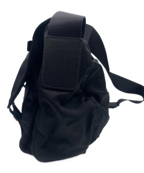 PRADA（プラダ）PRADA (プラダ) ナイロンメッセンジャーバッグ ブラックの古着・服飾アイテム