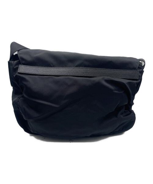 PRADA（プラダ）PRADA (プラダ) ナイロンメッセンジャーバッグ ブラックの古着・服飾アイテム