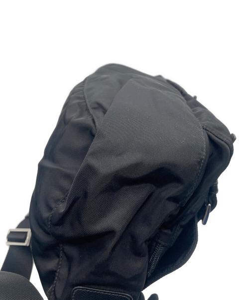 PRADA（プラダ）PRADA (プラダ) ナイロンメッセンジャーバッグ ブラックの古着・服飾アイテム