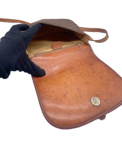 CELINE（セリーヌ）CELINE (セリーヌ) ショルダーバッグ ブラウンの古着・服飾アイテム