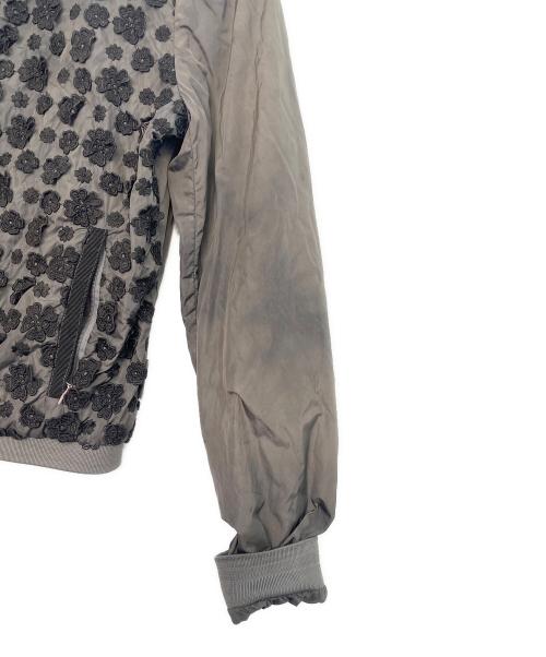 MONCLER（モンクレール）MONCLER (モンクレール) フラワーレースナイロンジャケット グレーの古着・服飾アイテム