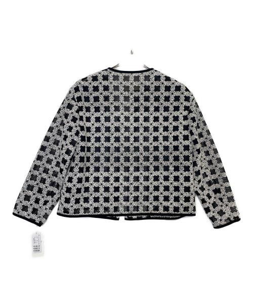 BALLSEY（ボールジィ）BALLSEY (ボールジィ) フラッフィーヤーンエンブロイダリー クルーネックジャケット ホワイト×ブラック サイズ:36 未使用品の古着・服飾アイテム