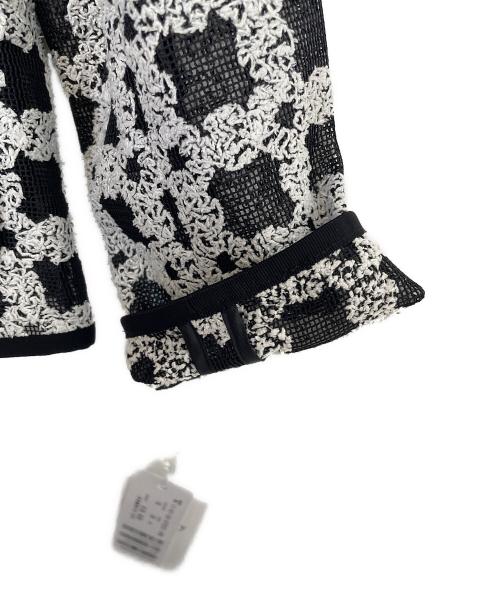 BALLSEY（ボールジィ）BALLSEY (ボールジィ) フラッフィーヤーンエンブロイダリー クルーネックジャケット ホワイト×ブラック サイズ:36 未使用品の古着・服飾アイテム