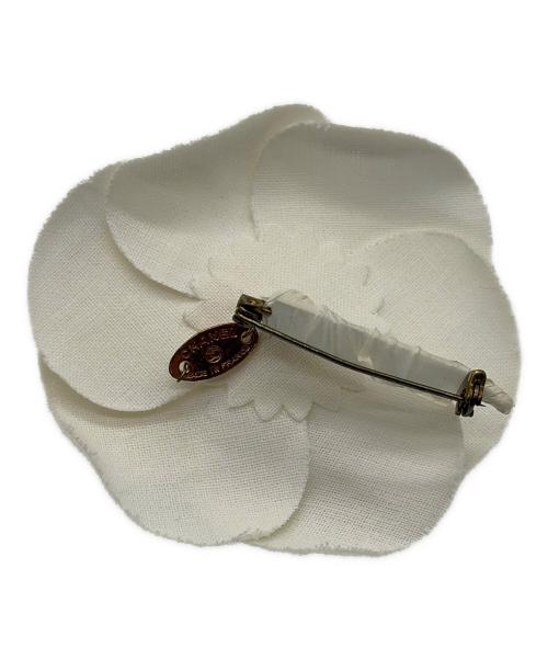 CHANEL（シャネル）CHANEL (シャネル) コサージュ ホワイトの古着・服飾アイテム