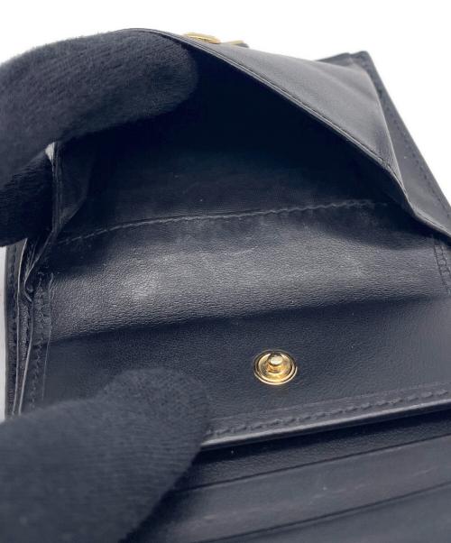 PRADA（プラダ）PRADA (プラダ) 2つ折り財布 ブラックの古着・服飾アイテム