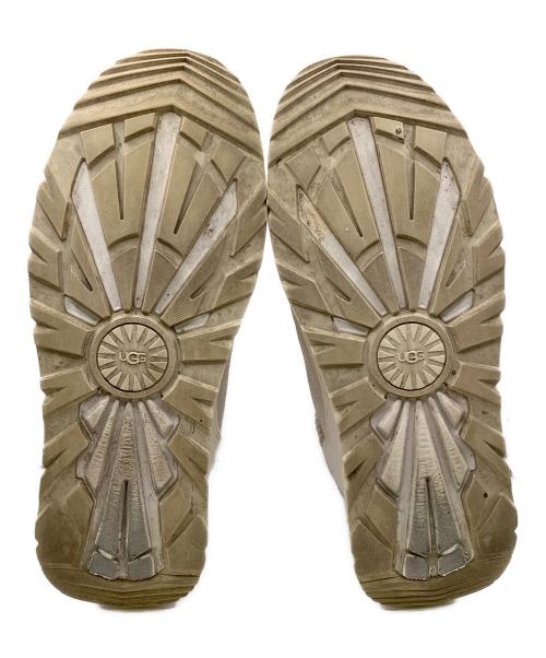 UGG（アグ）UGG (アグ) ハイカットスニーカー ホワイト サイズ:26.5の古着・服飾アイテム