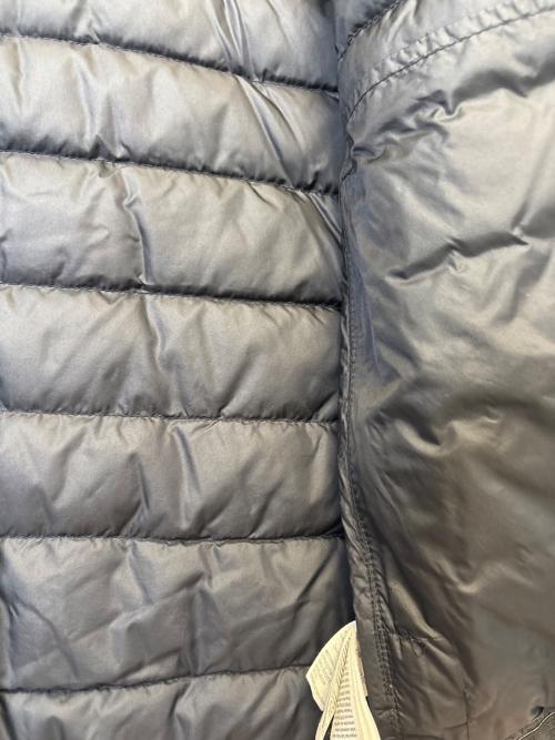 EA7（イーエーセブン）EA7 (イーエーセブン) ダウンジャケット ブラック サイズ:表記なしの古着・服飾アイテム