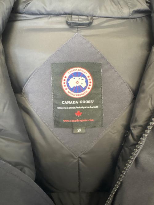 CANADA GOOSE（カナダグース）CANADA GOOSE (カナダグース) ダウンコート ブラック サイズ:Ｓの古着・服飾アイテム