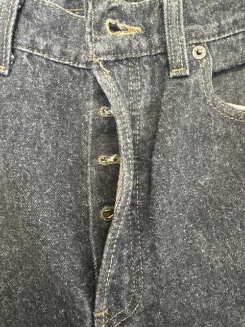 LEVI'S（リーバイス）LEVI'S (リーバイス) デニムパンツ インディゴ サイズ:Ｗ３０　Ｌ３２の古着・服飾アイテム