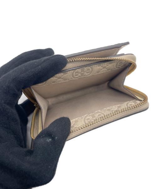 TORY BURCH（トリーバーチ）TORY BURCH (トリーバーチ) 2つ折り財布 ライトグレーの古着・服飾アイテム