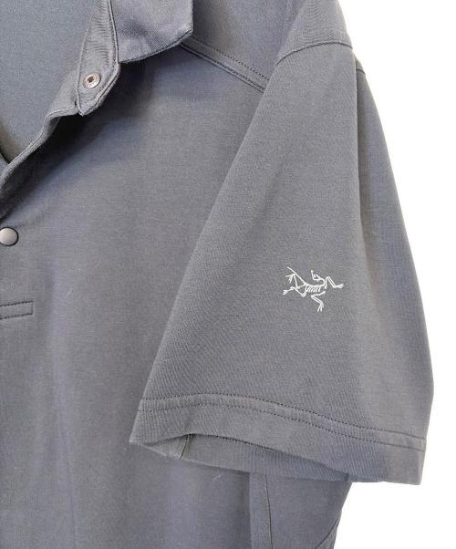 ARC'TERYX（アークテリクス）ARC'TERYX (アークテリクス) ポロシャツ ブラック サイズ:記載無の古着・服飾アイテム