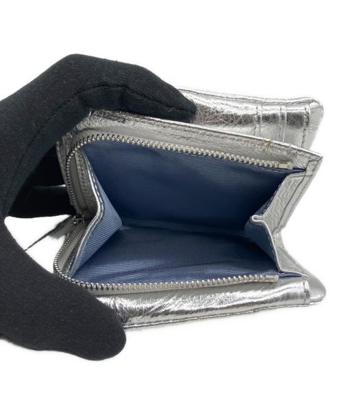 EAR（イア）EAR (イア) 2つ折り財布 シルバーの古着・服飾アイテム