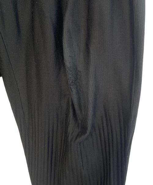 HOMME PLISSE ISSEY MIYAKE（オム プリッセ イッセイ ミヤケ）HOMME PLISSE ISSEY MIYAKE (オム プリッセ イッセイ ミヤケ) パンツ ブラック サイズ:2の古着・服飾アイテム