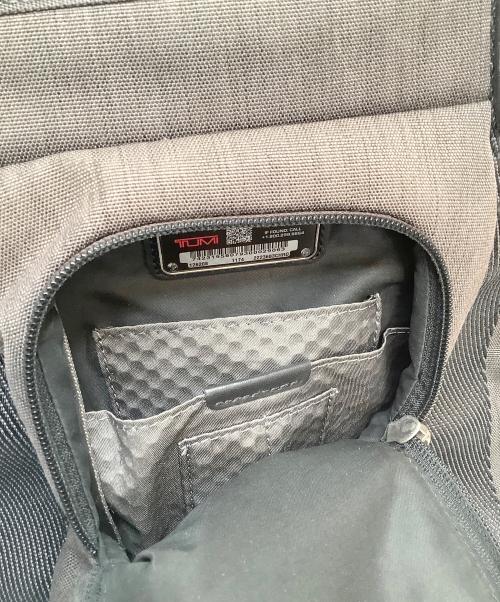TUMI（トゥミ）TUMI (トゥミ) リュック グレーの古着・服飾アイテム