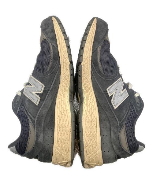 NEW BALANCE（ニューバランス）NEW BALANCE (ニューバランス) M2002RHO DARK NAVY 22SS-I グレー×ホワイト サイズ:27の古着・服飾アイテム