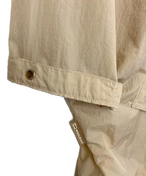 WOOLRICH（ウールリッチ）WOOLRICH (ウールリッチ) ナイロンジャケット ベージュ サイズ:XSの古着・服飾アイテム