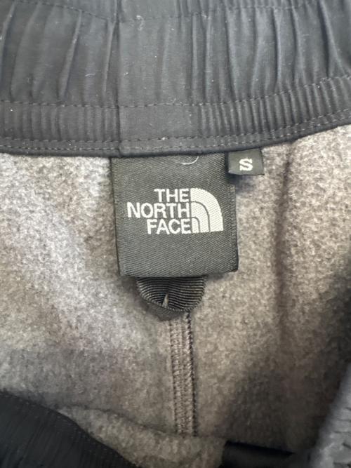 THE NORTH FACE（ザ ノース フェイス）THE NORTH FACE (ザ ノース フェイス) デナリスリップオンパンツ グレー×ブラック サイズ:不明の古着・服飾アイテム