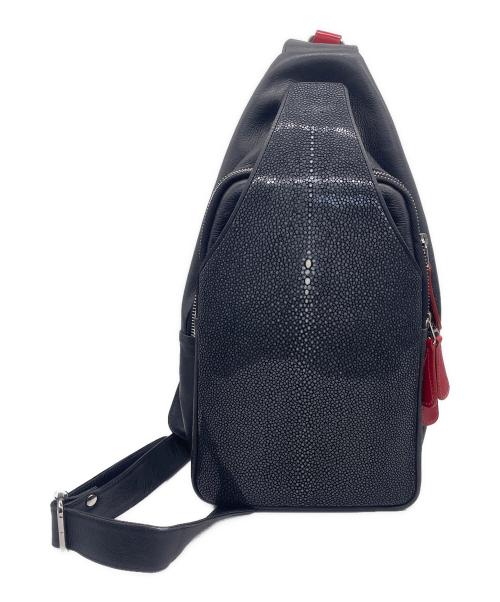 ショルダーバッグ（ショルダーバッグ）ショルダーバッグ (ショルダーバッグ) ショルダーバッグ ブラック×レッドの古着・服飾アイテム