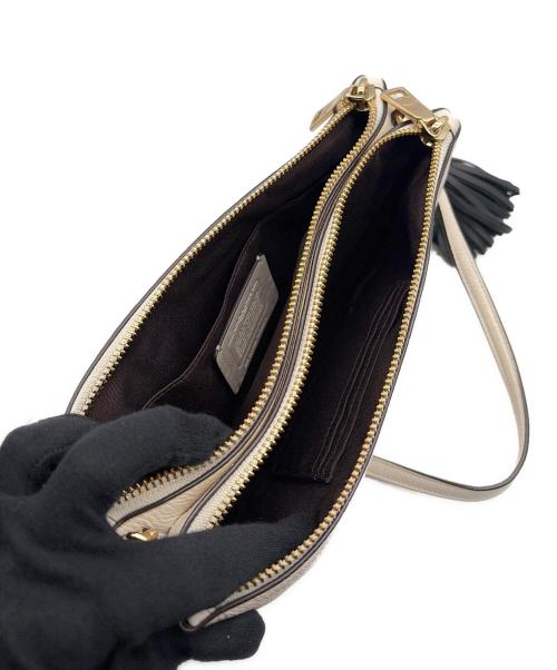 COACH（コーチ）COACH (コーチ) ショルダーバッグ アイボリーの古着・服飾アイテム