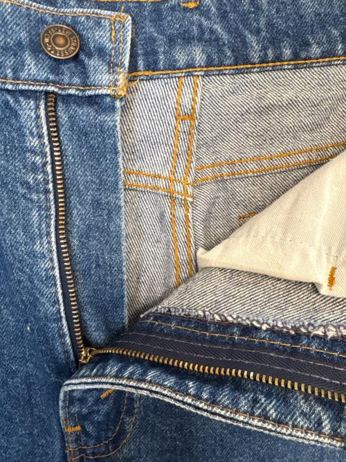 LEVI'S（リーバイス）LEVI'S (リーバイス) デニムパンツ インディゴ サイズ:ｗ32　Ｌ34の古着・服飾アイテム