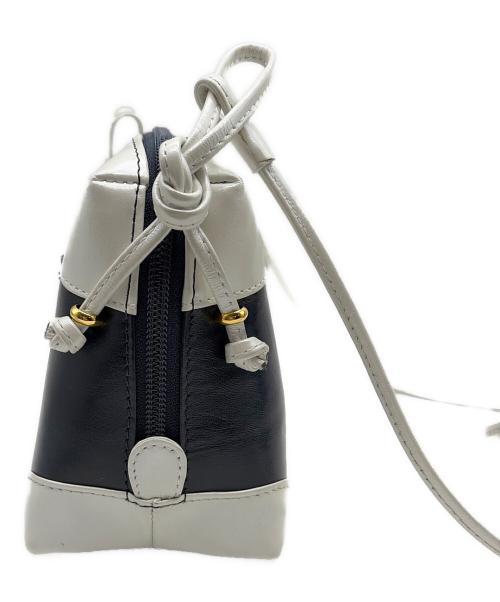 KITAMURA（キタムラ）KITAMURA (キタムラ) ショルダーバッグ ホワイト×ネイビーの古着・服飾アイテム